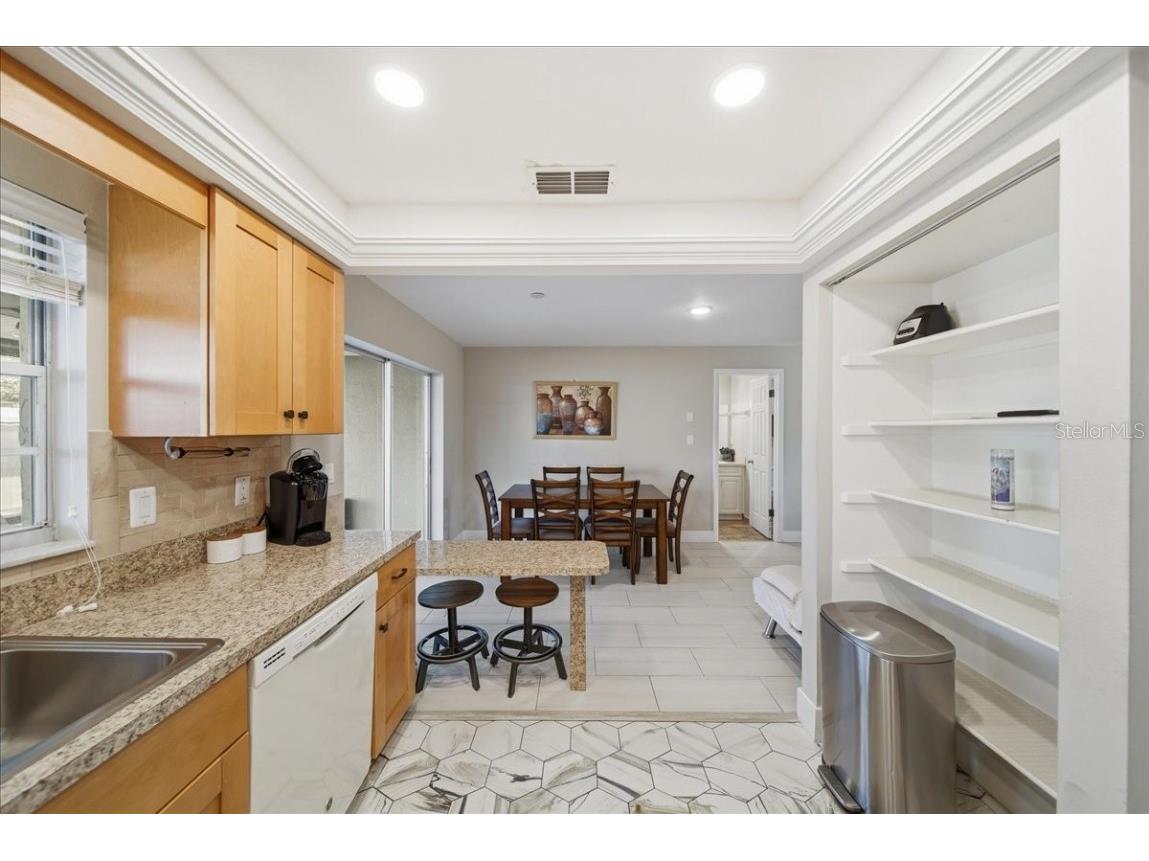 5883 Whistlewood Circle Sarasota FL 34232 A4671389 image15