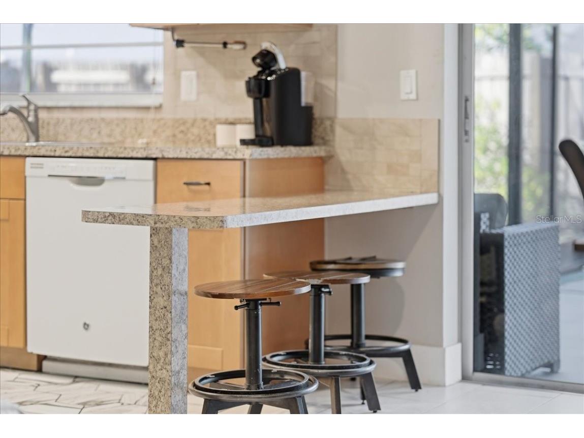 5883 Whistlewood Circle Sarasota FL 34232 A4671389 image16