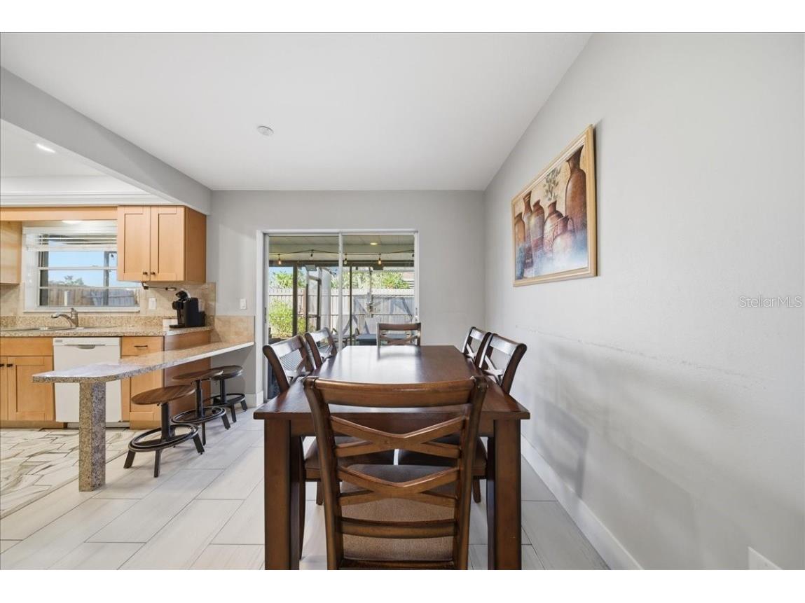 5883 Whistlewood Circle Sarasota FL 34232 A4671389 image18