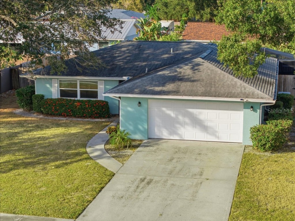 5883 Whistlewood Circle Sarasota FL 34232 A4671389 image3