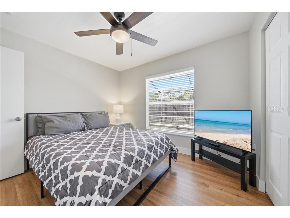 5883 Whistlewood Circle Sarasota FL 34232 A4671389 image30