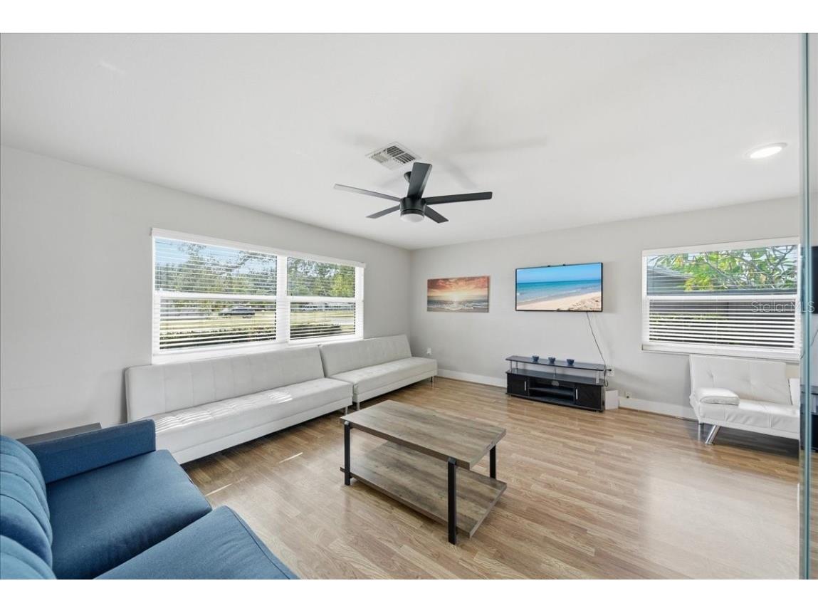 5883 Whistlewood Circle Sarasota FL 34232 A4671389 image8