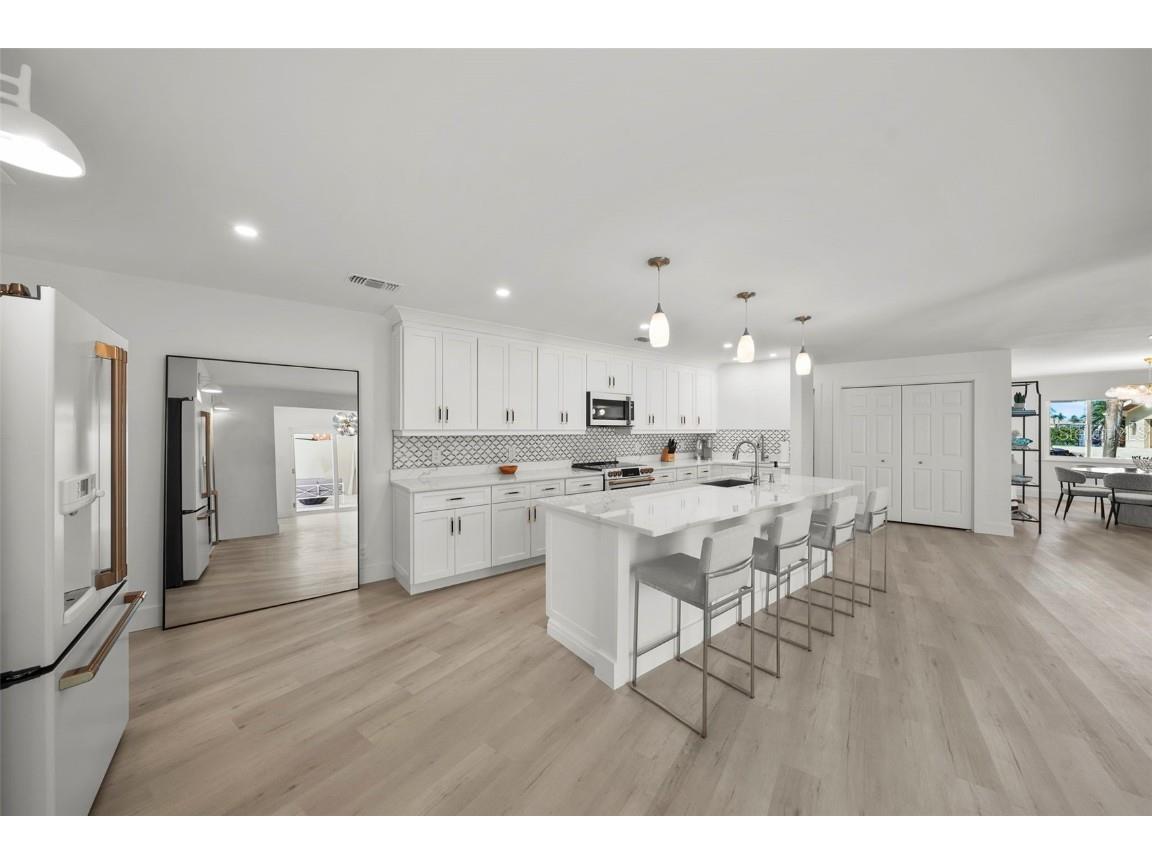 5884 51st Street S Saint Petersburg FL 33715 TB8451513 image15