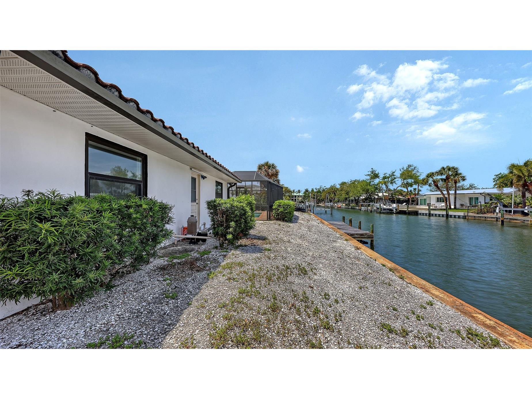 589 Commonwealth Lane Sarasota FL 34242 R4910990 image36