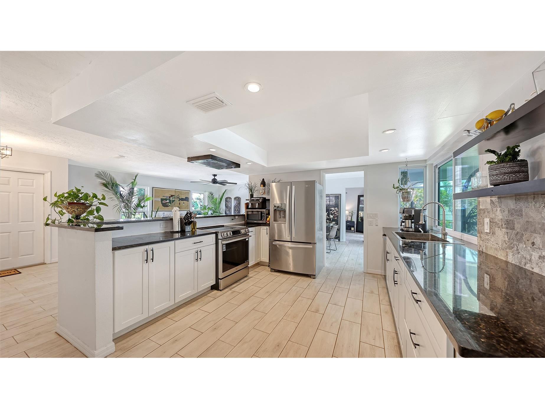 589 Commonwealth Lane Sarasota FL 34242 R4910990 image8
