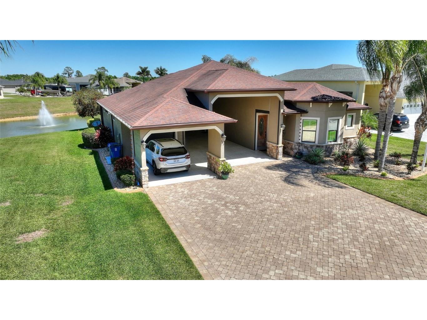 589 Meandering Way Polk City FL 33868 L4943257 image1