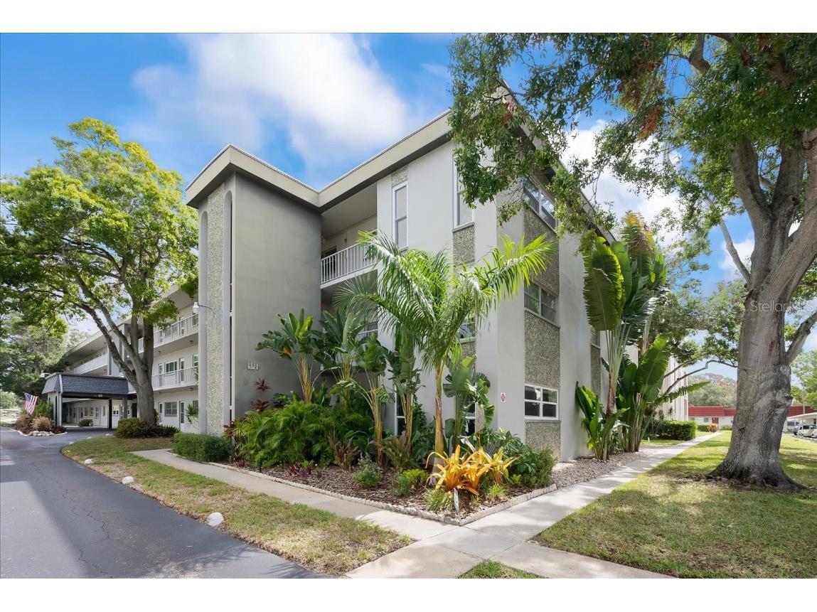5890 38th Avenue N #111 Saint Petersburg FL 33710 U8207948 image1