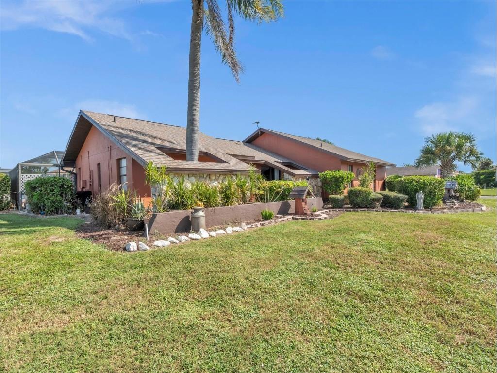 5892 Lincoln Rd Venice FL 34293 A4655351 image1