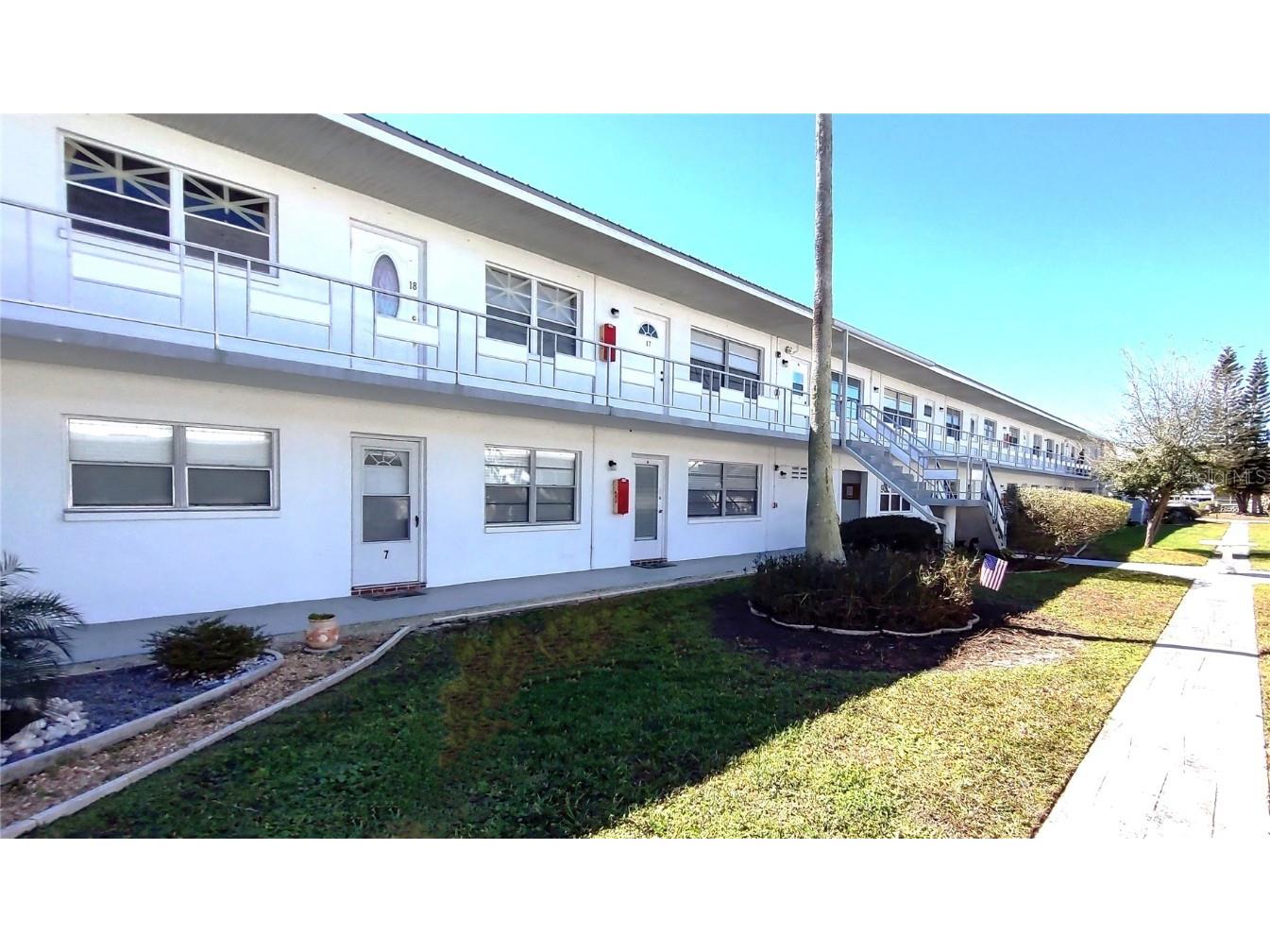 5895 18th Street N #6 Saint Petersburg FL 33714 U8231399 image1