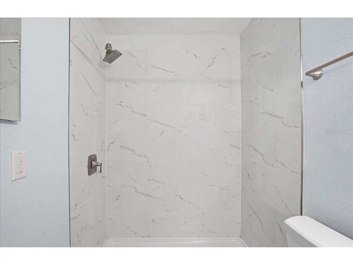 5897 5th Street S Saint Petersburg FL 33705 TB8482803 image17