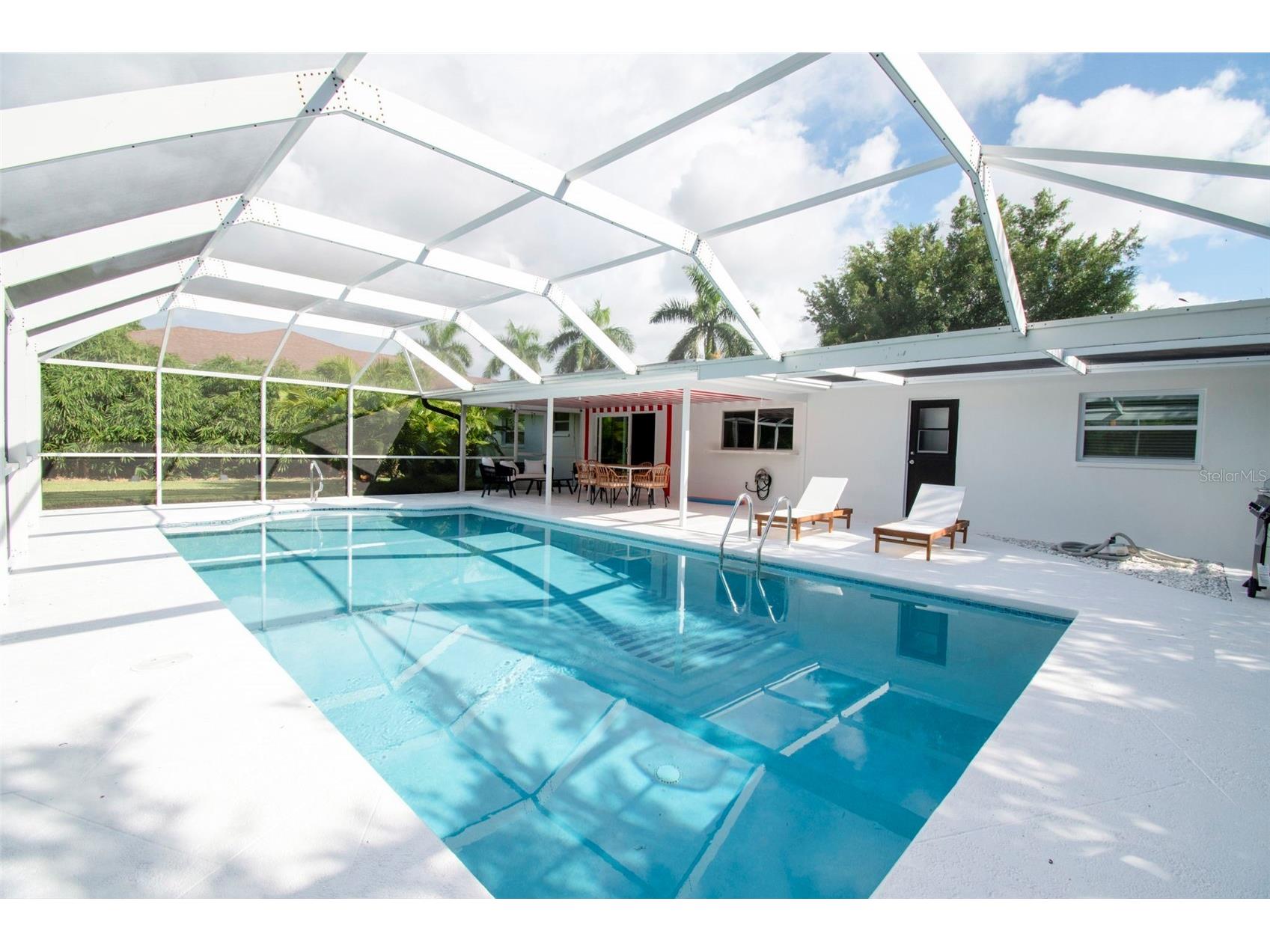 59 Wickliffe Drive Naples FL 34110 C7527729 image1