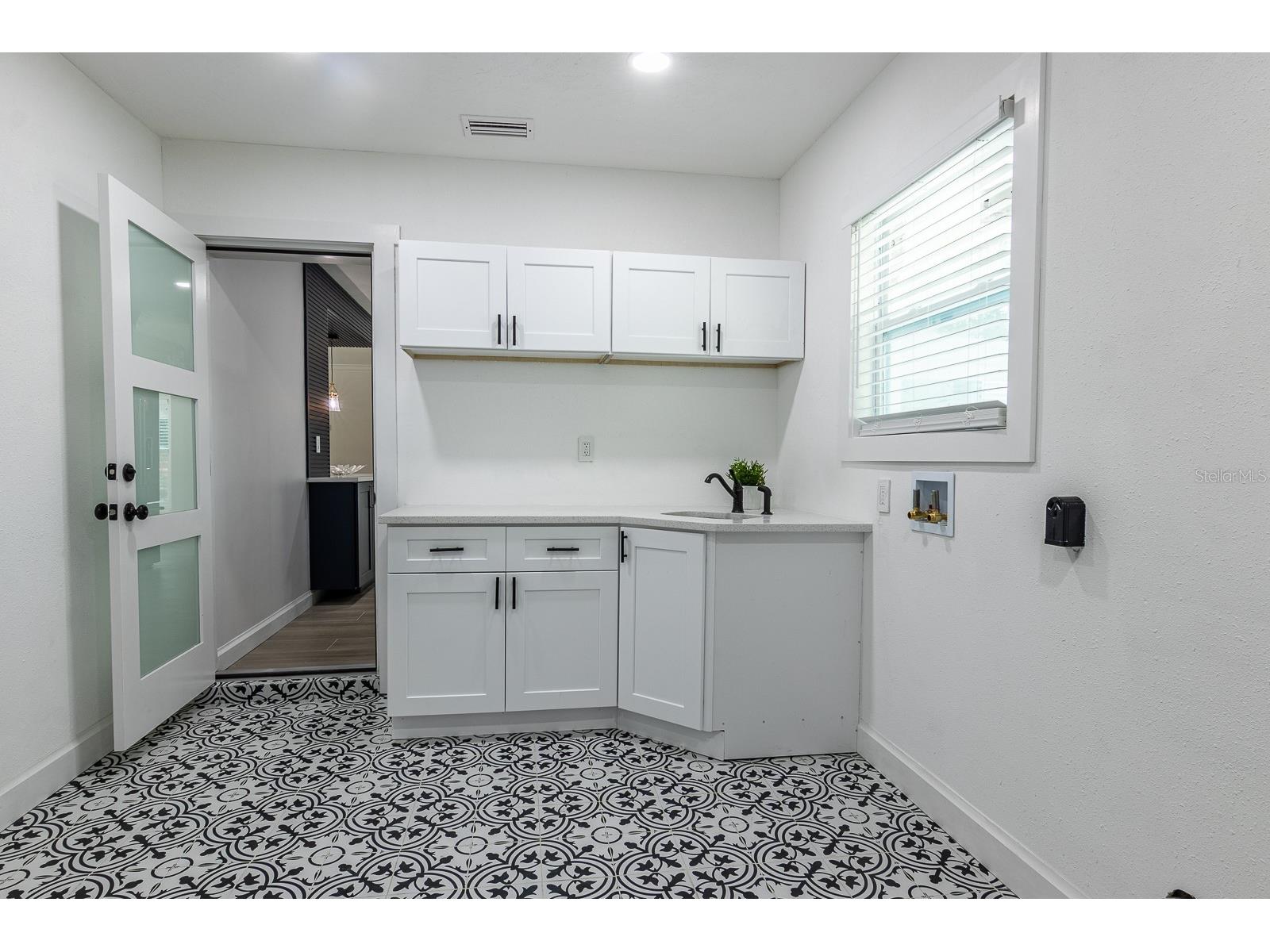 590 45th Street Sarasota FL 34234 A4691066 image13