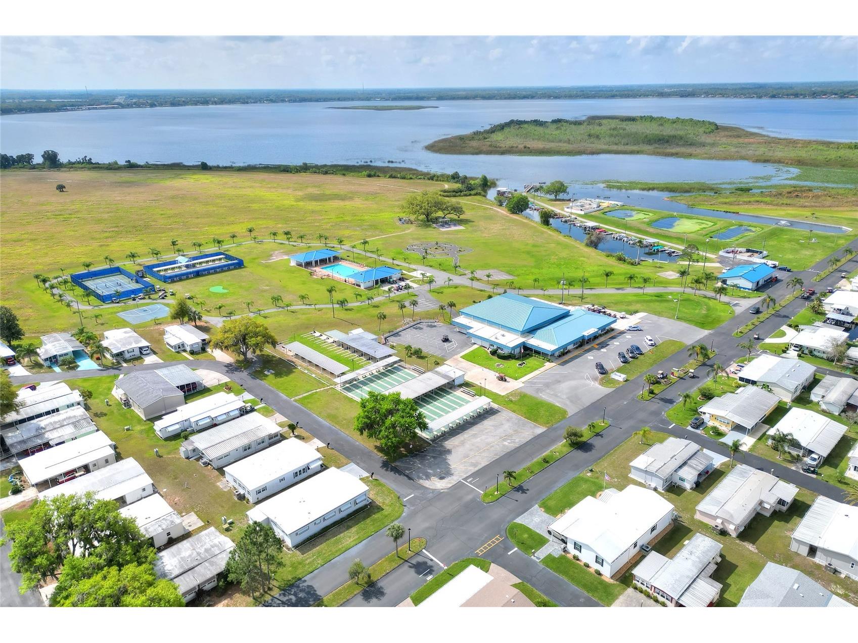 590 Aloha Drive Haines City FL 33844 - MIIDDLE LAKE HAMILTON P4935989 image11
