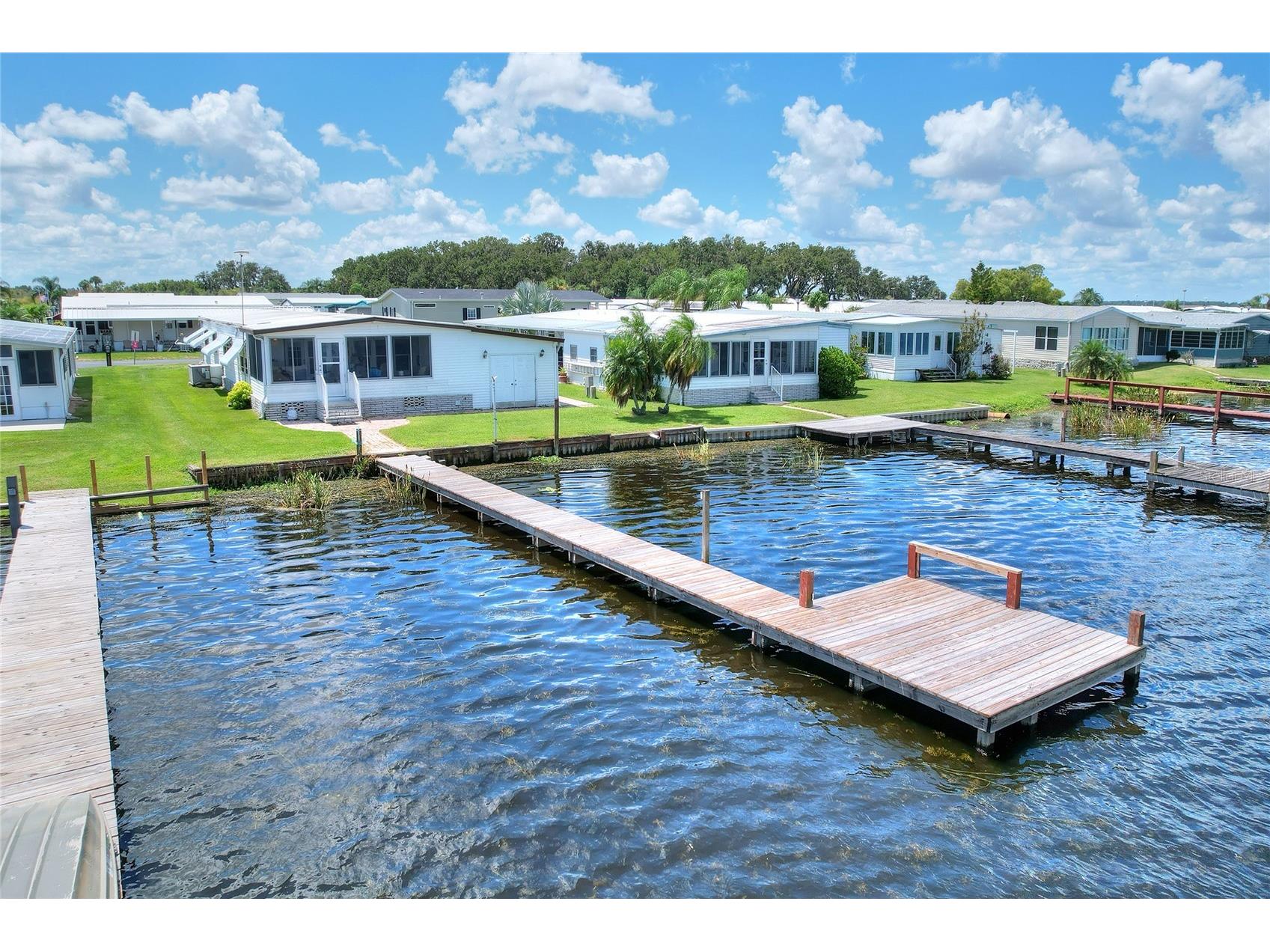 590 Aloha Drive Haines City FL 33844 - MIIDDLE LAKE HAMILTON P4935989 image2