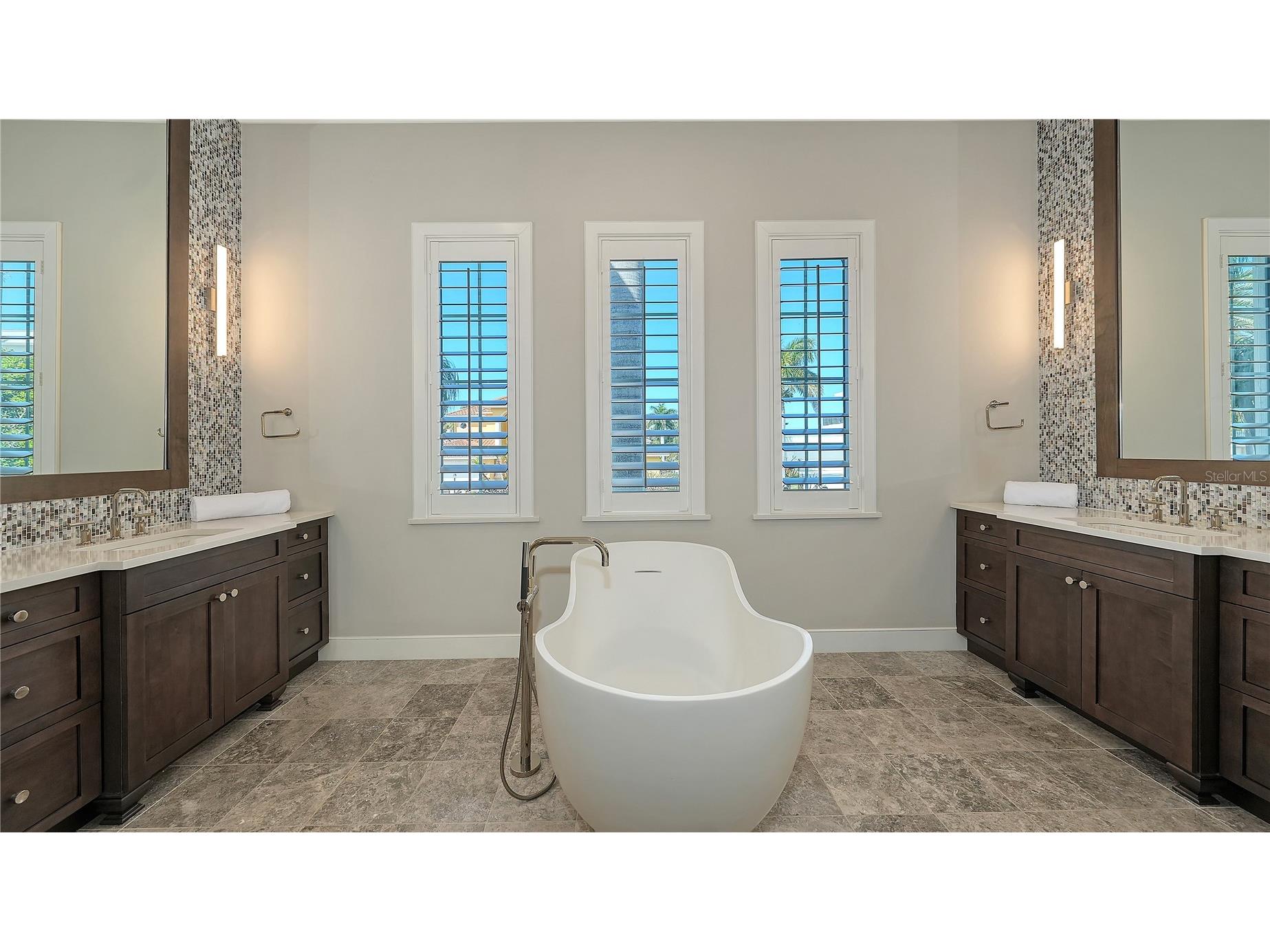 590 Birdie Lane Longboat Key FL 34228 A4679409 image24