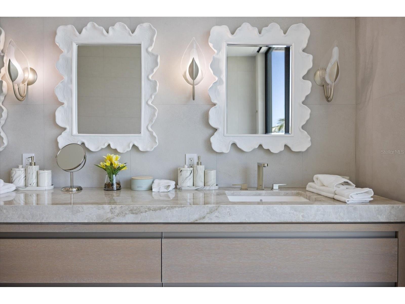 590 De Narvaez Drive Longboat Key FL 34228 A4677180 image37