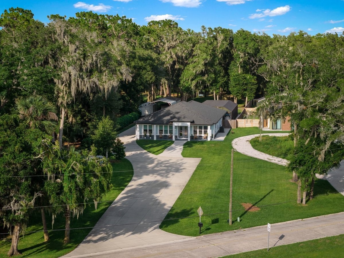590 Lake Winnemissett Drive Deland FL 32724 V4950010 image68