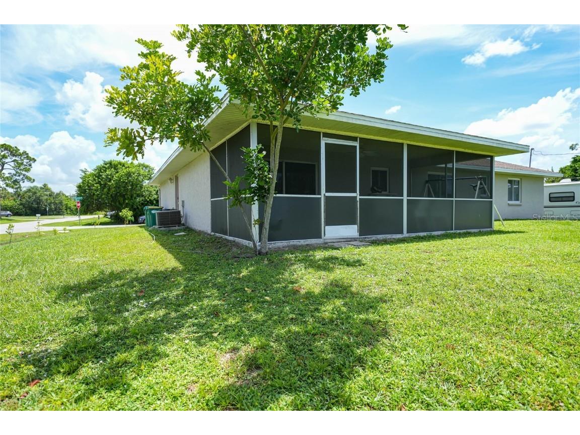 590 Ridgewood Street NW Port Charlotte FL 33952 D6127283 image32