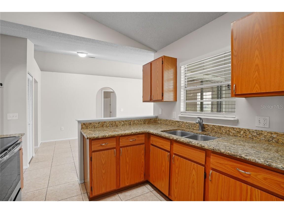 590 Twin Lake Avenue Deltona FL 32738 O6337944 image12