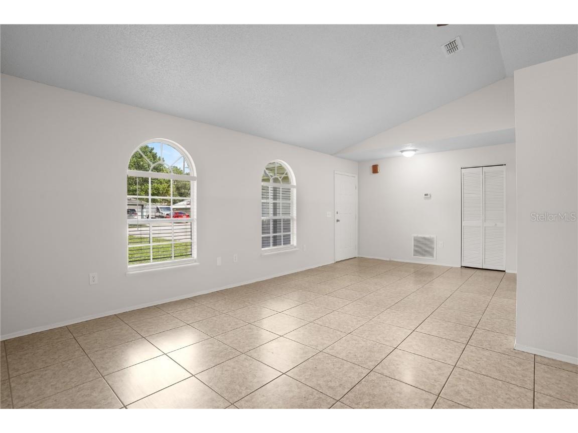 590 Twin Lake Avenue Deltona FL 32738 O6337944 image7