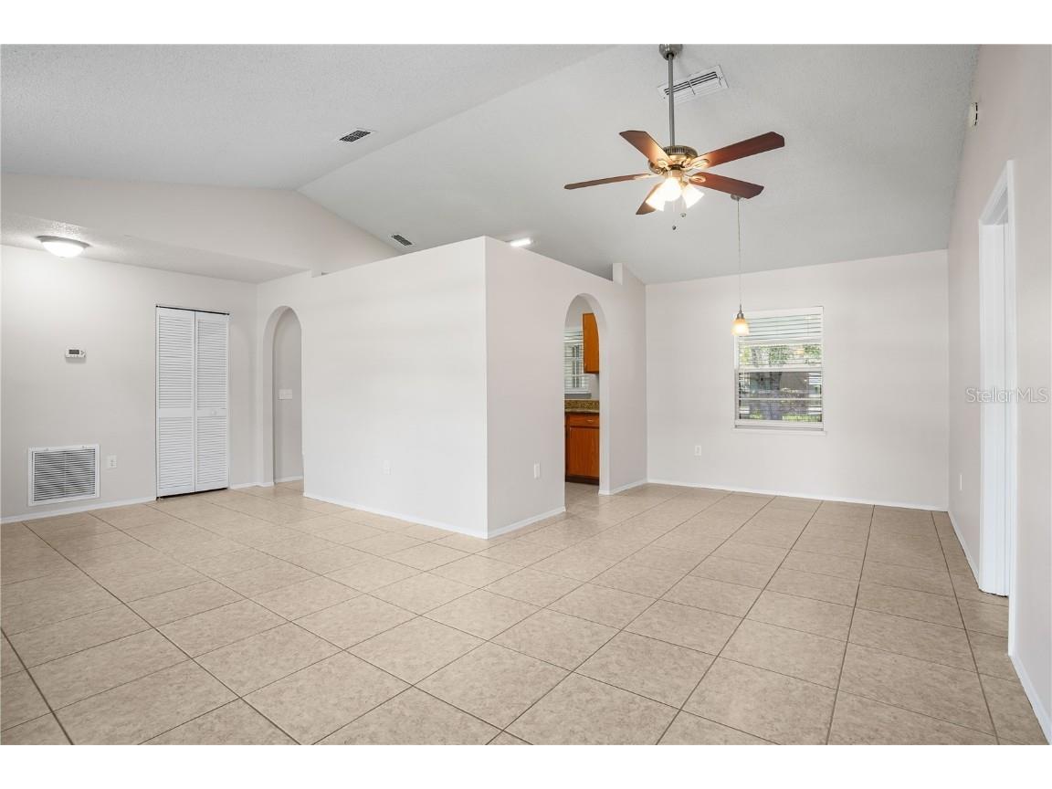 590 Twin Lake Avenue Deltona FL 32738 O6337944 image8