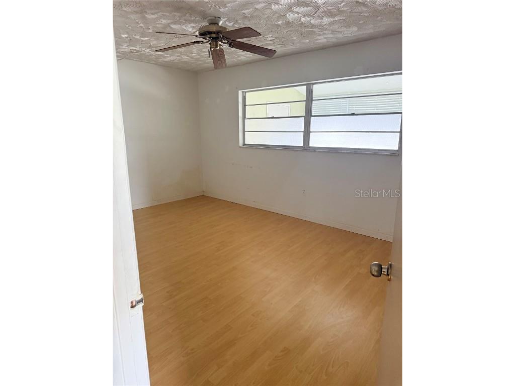 5900 21st Street N #10 Saint Petersburg FL 33714 TB8434123 image17