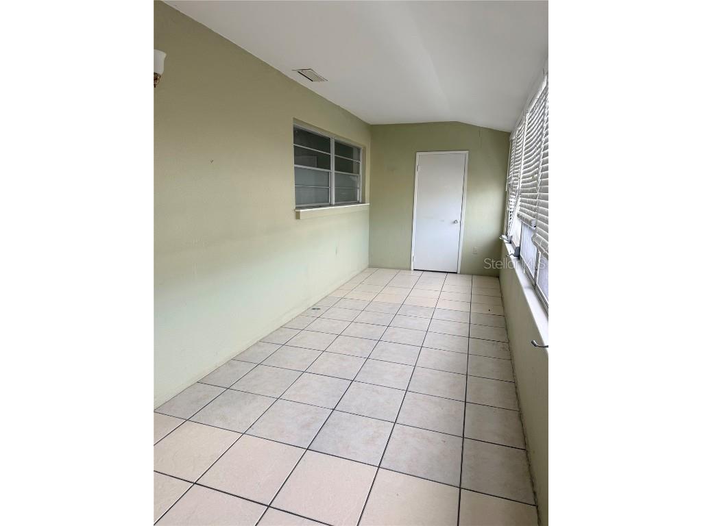 5900 21st Street N #10 Saint Petersburg FL 33714 TB8434123 image23