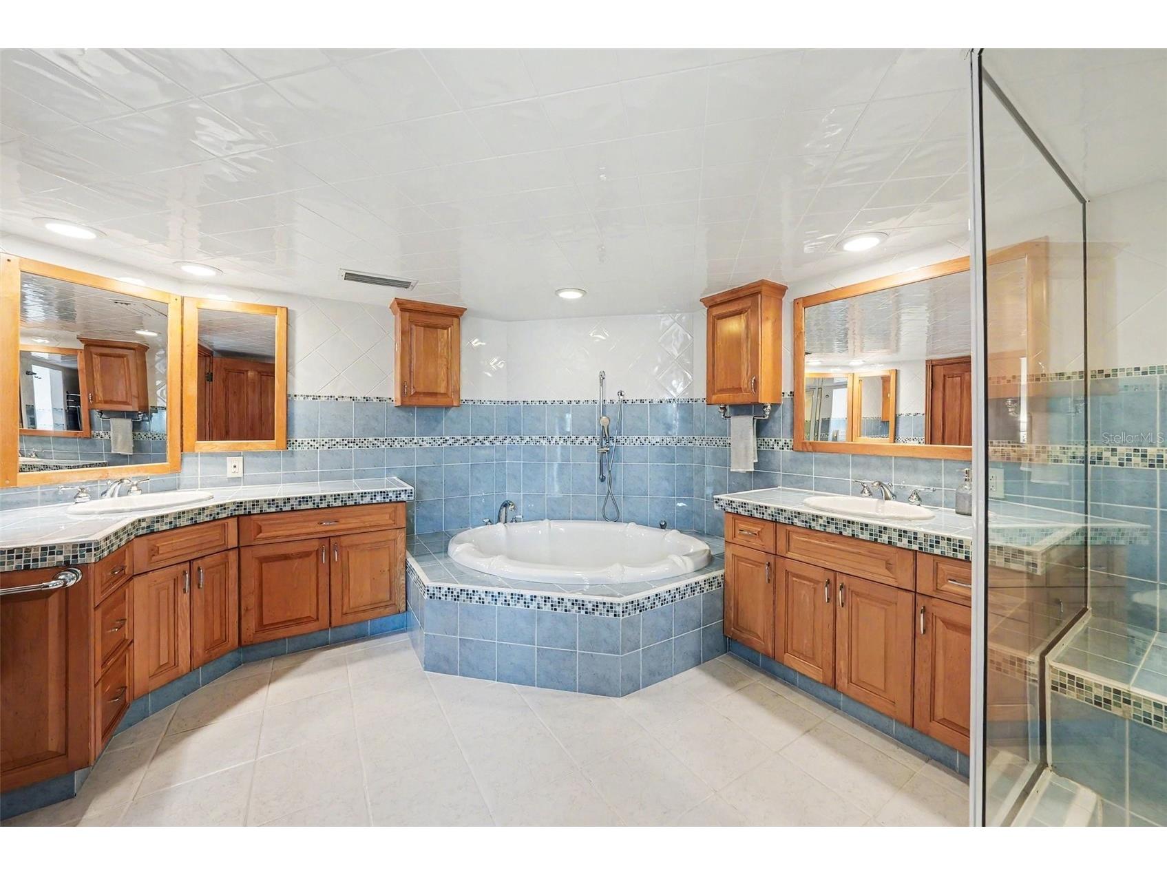 5900 Leeland St S Saint Petersburg FL 33715 TB8511266 image20