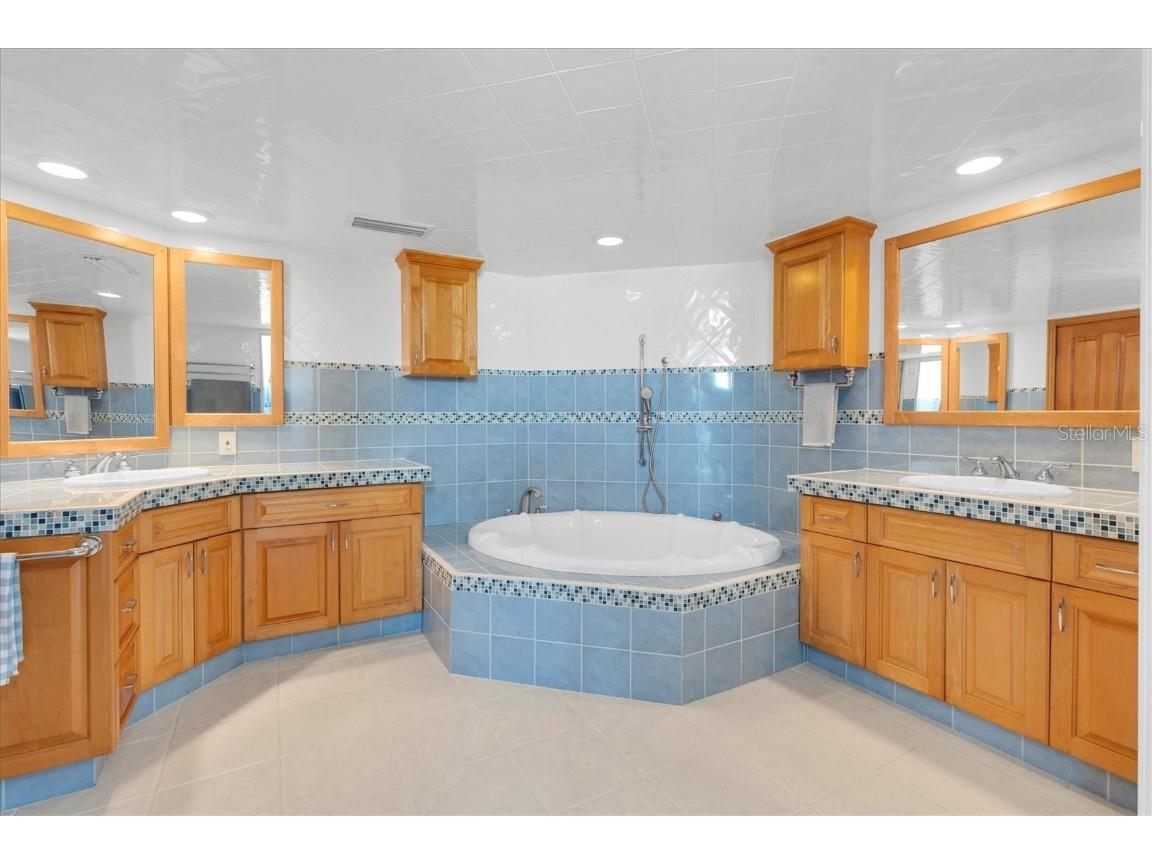 5900 Leeland Street S Saint Petersburg FL 33715 TB8436196 image21