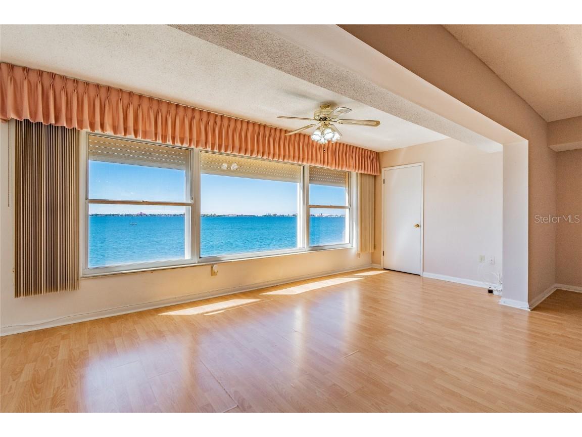 5900 Shore Boulevard S #611 Gulfport FL 33707 U8139266 image1