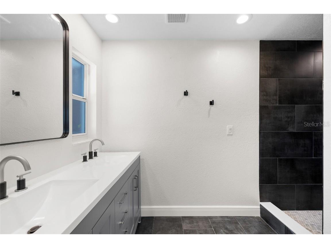 5901 Denver Street NE Saint Petersburg FL 33703 TB8452651 image20