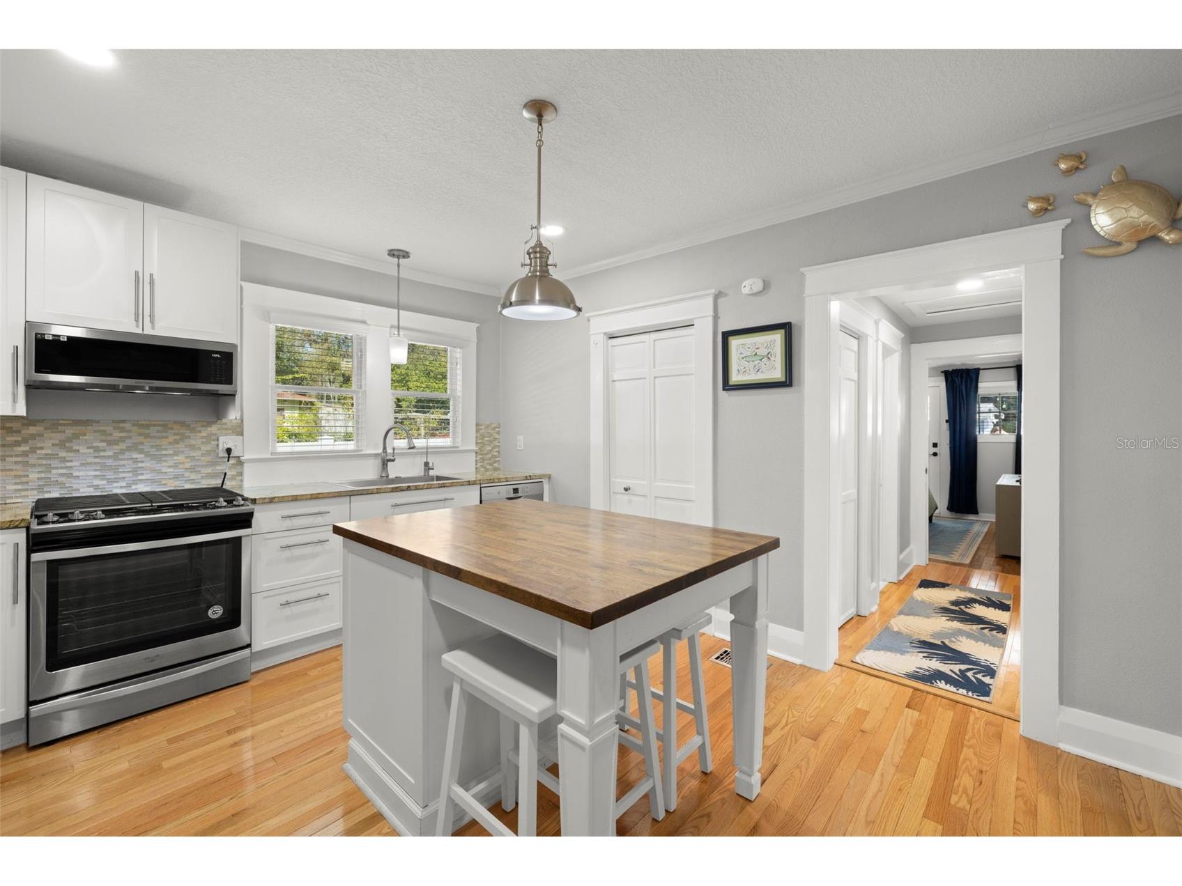 5901 N Kenneth Avenue Tampa FL 33604 TB8468751 image11