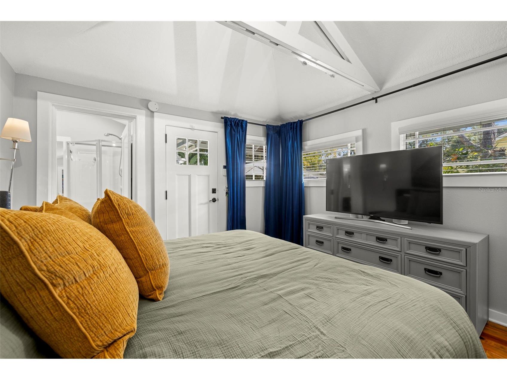 5901 N Kenneth Avenue Tampa FL 33604 TB8468751 image22