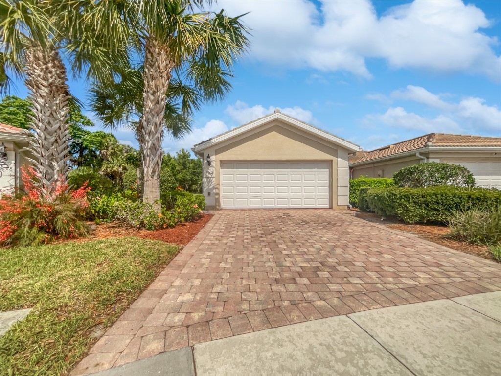 5902 Guarino Drive Sarasota FL 34238 O6189660 image1