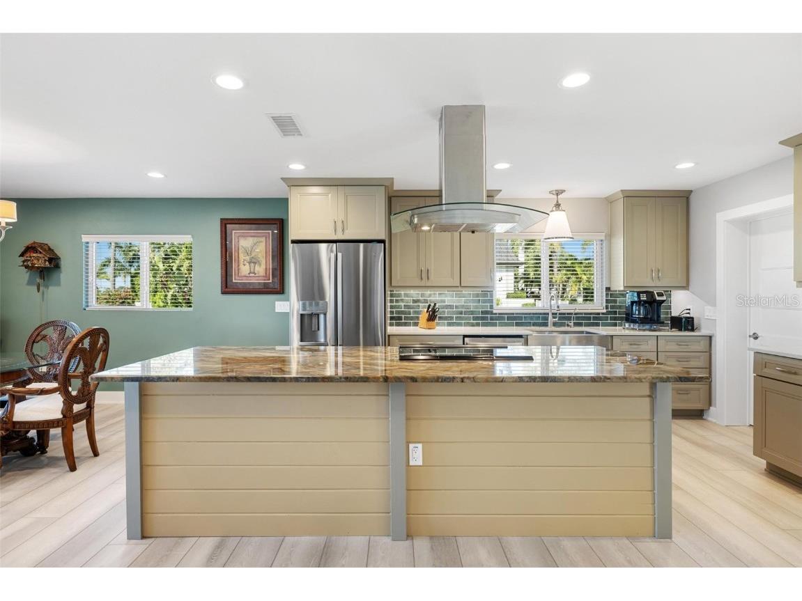 5902 Tidewood Avenue #1 Sarasota FL 34231 A4673119 image8