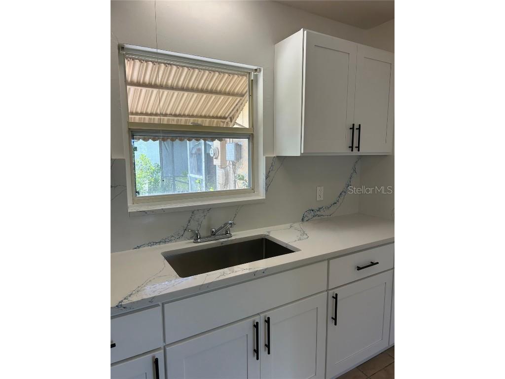 5903 Richard Place Sarasota FL 34231 A4662365 image10