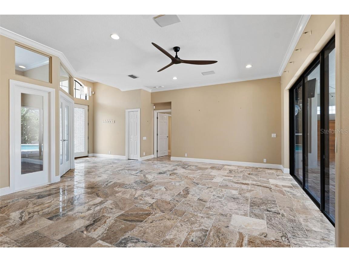 5904 Pelican Bay Plaza S Gulfport FL 33707 TB8440298 image11