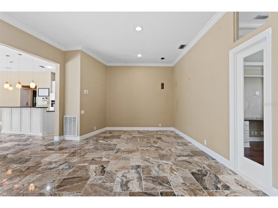 5904 Pelican Bay Plaza S Gulfport FL 33707 TB8440298 image13