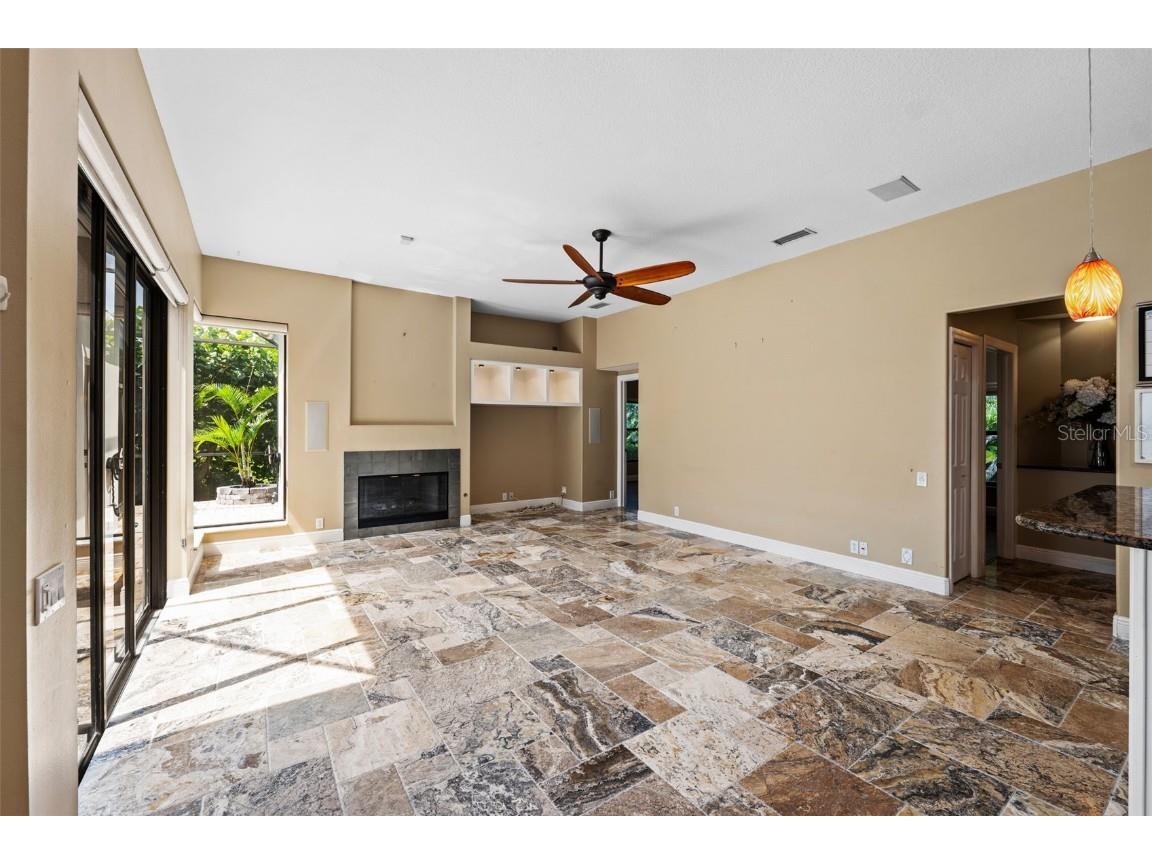 5904 Pelican Bay Plaza S Gulfport FL 33707 TB8440298 image16