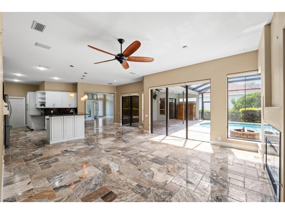 5904 Pelican Bay Plaza S Gulfport FL 33707 TB8440298 image19