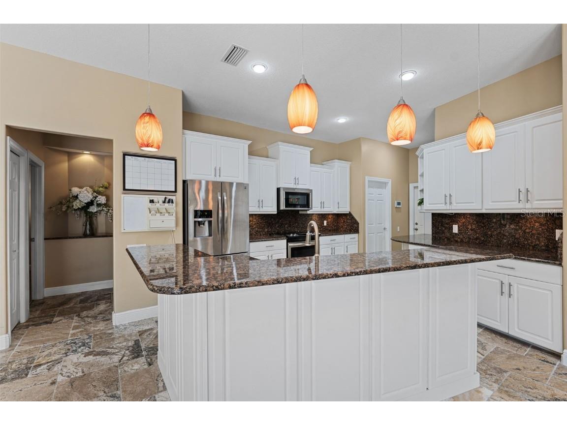 5904 Pelican Bay Plaza S Gulfport FL 33707 TB8440298 image23