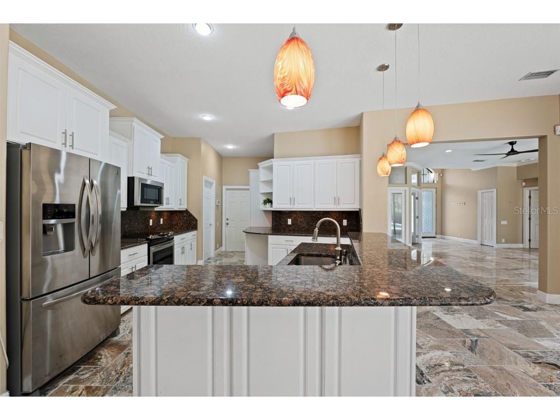 5904 Pelican Bay Plaza S Gulfport FL 33707 TB8440298 image24