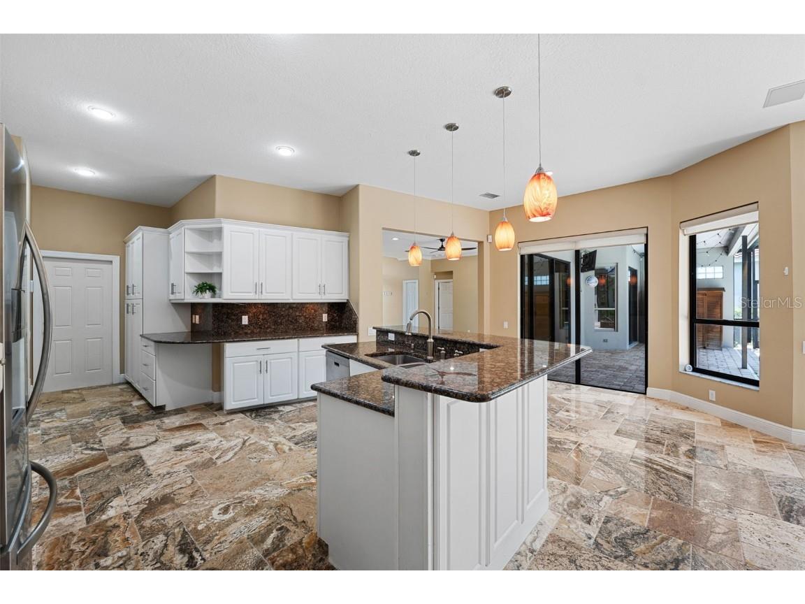 5904 Pelican Bay Plaza S Gulfport FL 33707 TB8440298 image25