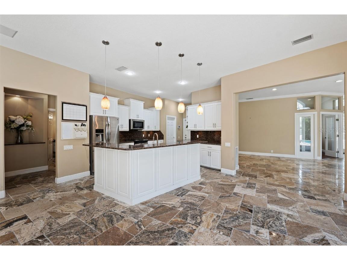 5904 Pelican Bay Plaza S Gulfport FL 33707 TB8440298 image29