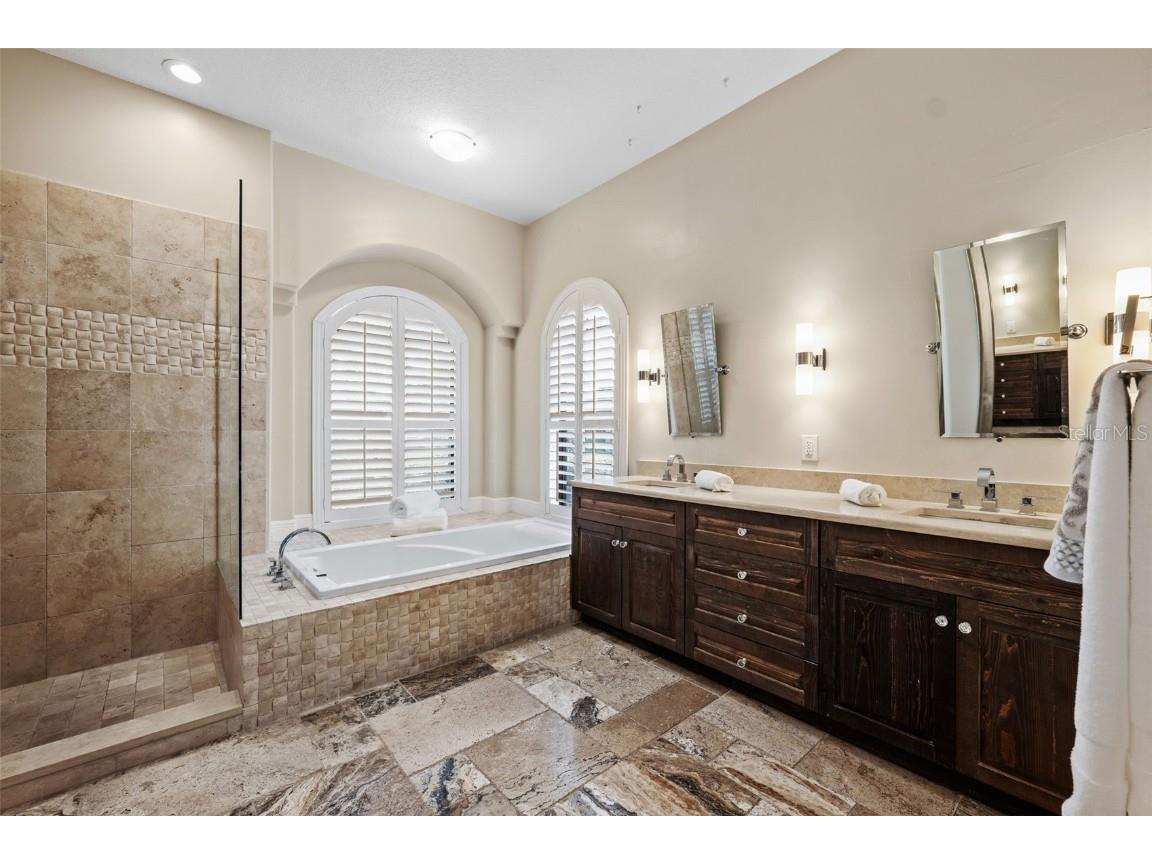 5904 Pelican Bay Plaza S Gulfport FL 33707 TB8440298 image33