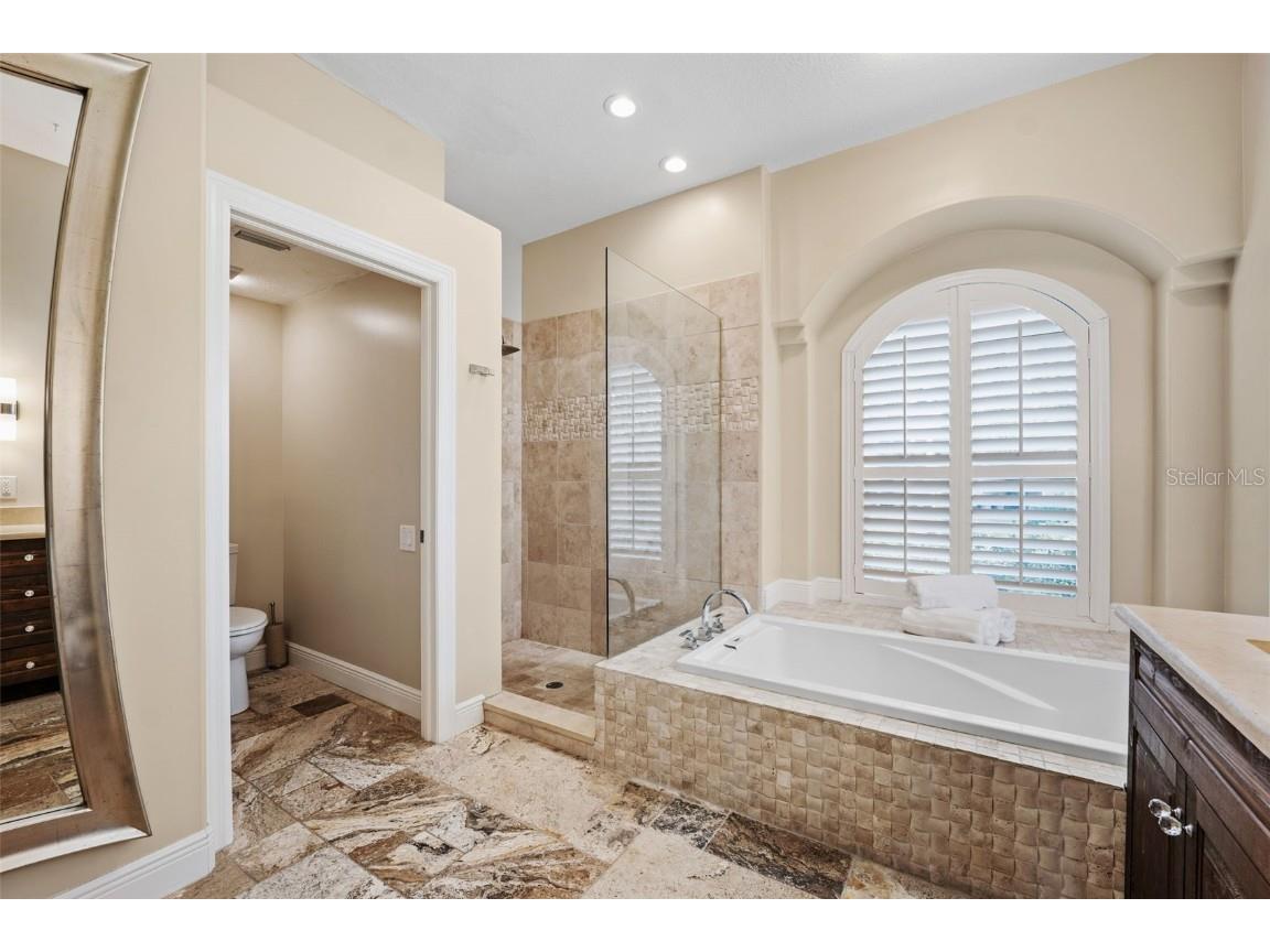 5904 Pelican Bay Plaza S Gulfport FL 33707 TB8440298 image35