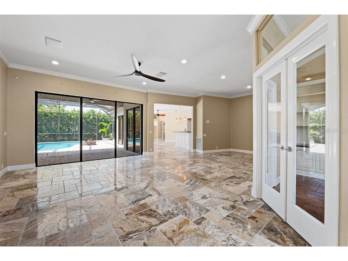 5904 Pelican Bay Plaza S Gulfport FL 33707 TB8440298 image5