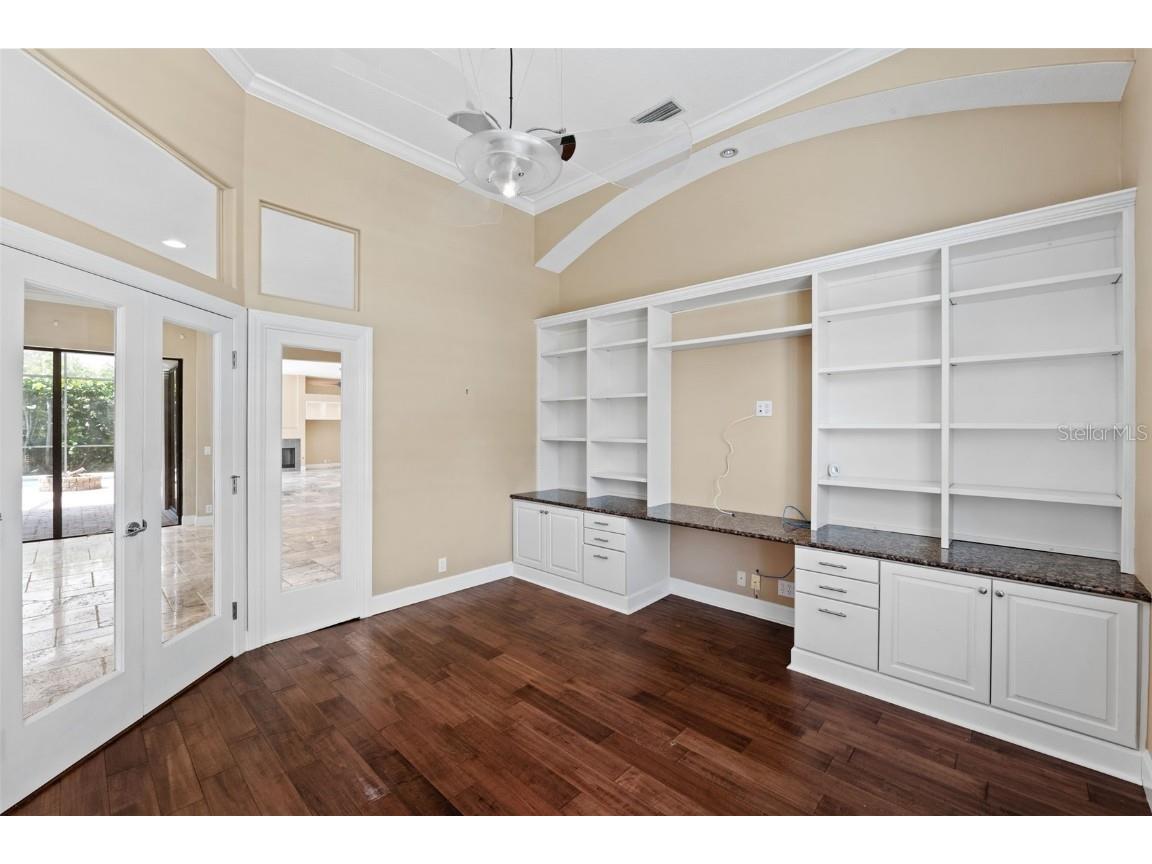 5904 Pelican Bay Plaza S Gulfport FL 33707 TB8440298 image9