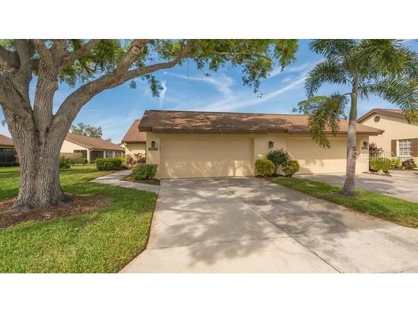 5905 Doral Drive Sarasota FL 34243 A4602151 image1