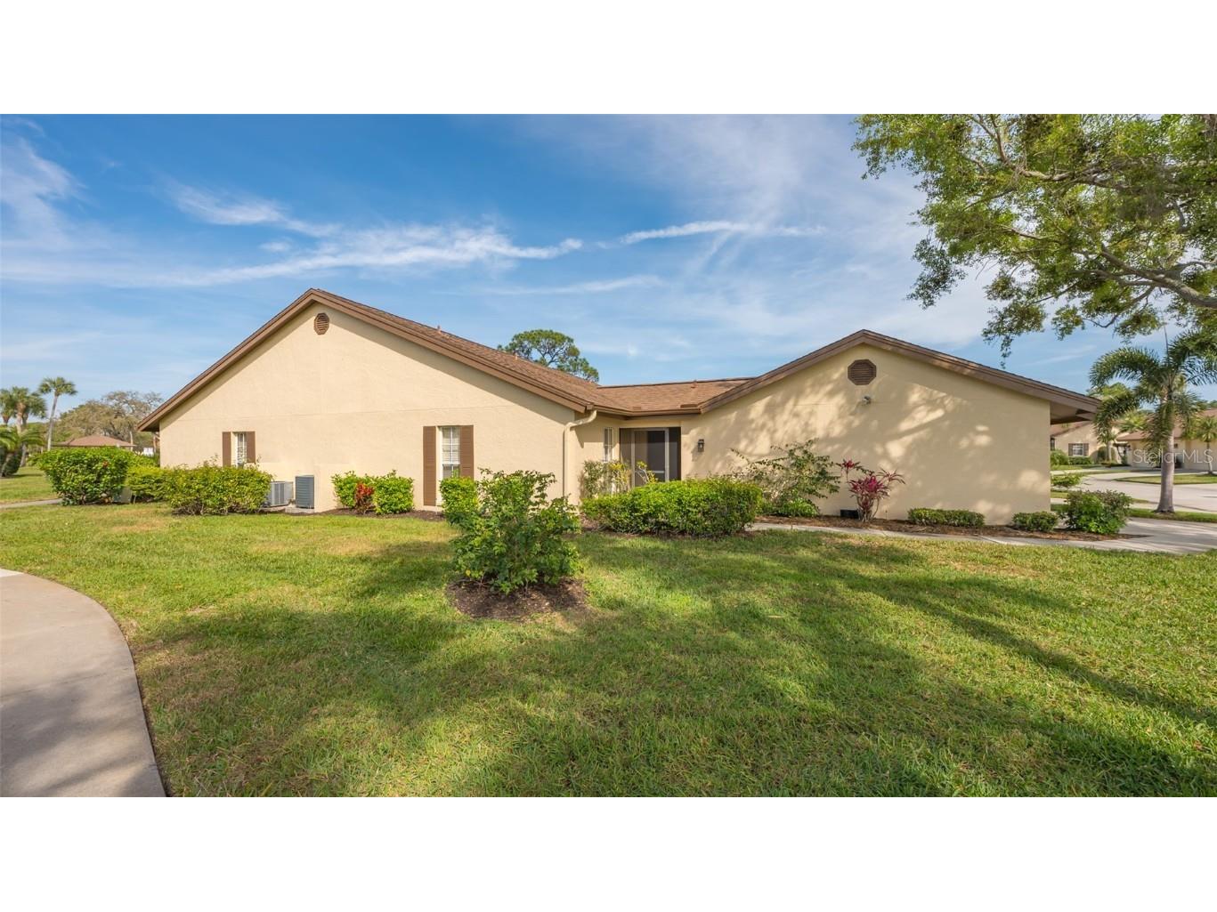 5905 Doral Drive Sarasota FL 34243 A4602151 image2